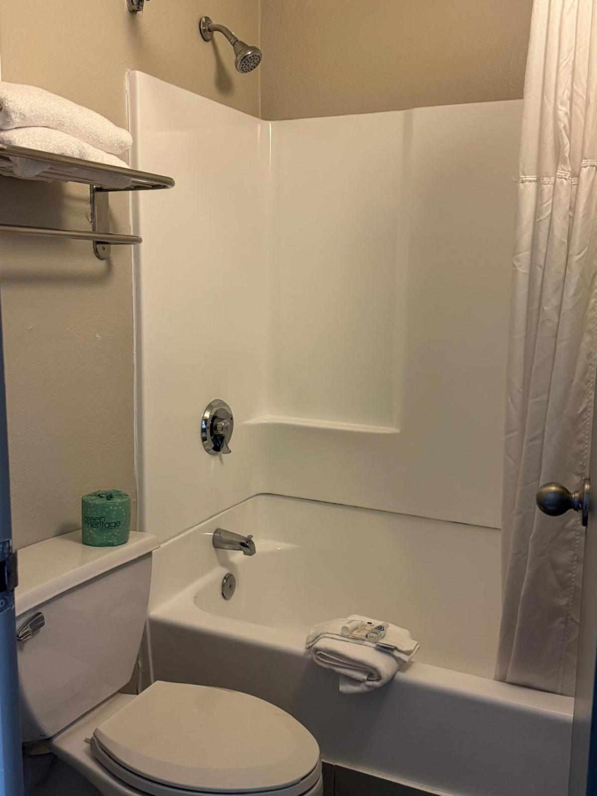 מלון Super 8 By Wyndham Charleston Wv מראה חיצוני תמונה