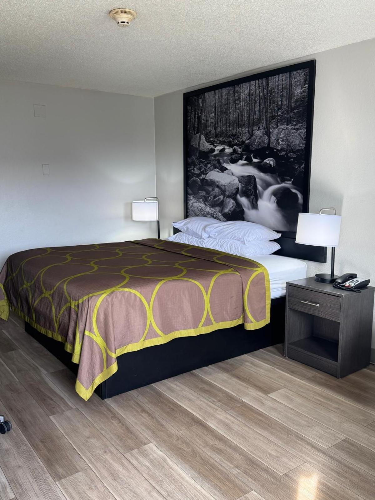 מלון Super 8 By Wyndham Charleston Wv מראה חיצוני תמונה